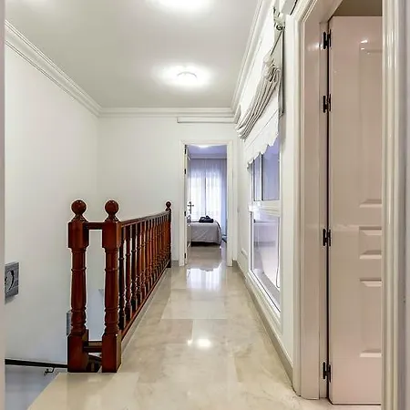 Townhouse In La Duquesa *