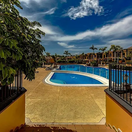 Townhouse In La Duquesa Holiday home
