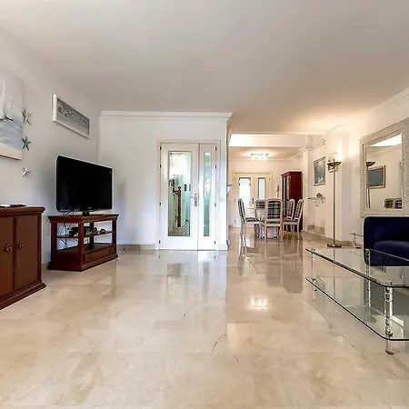 Townhouse In La Duquesa Costa Adeje (Tenerife)